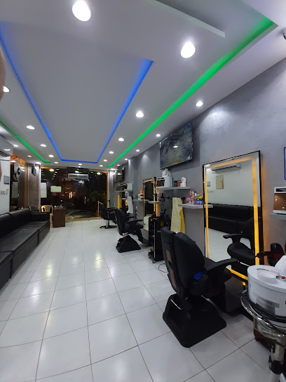 Coiffeur Homme - Al Aziziyah